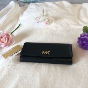Brand new Michael Kors Wallet